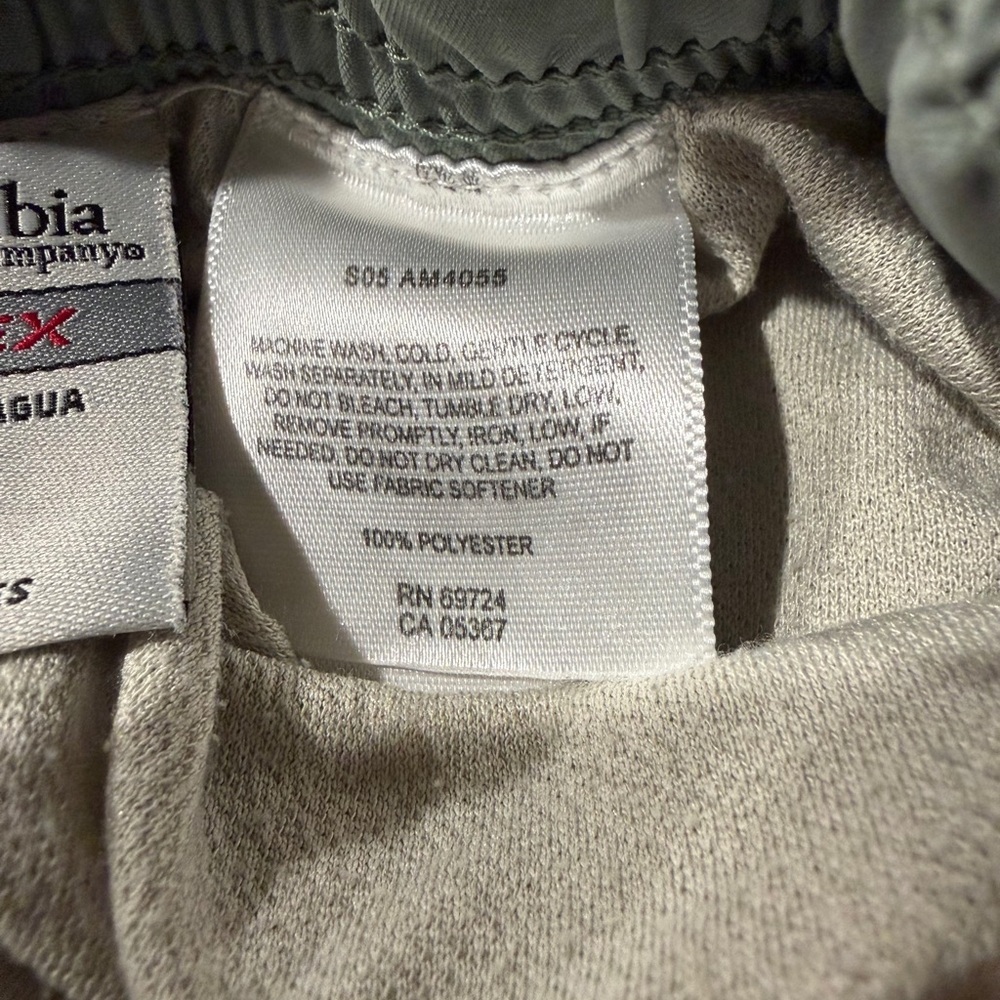 Columbia Men's Athletic Gray Shorts. Used - Picture 4 of 6